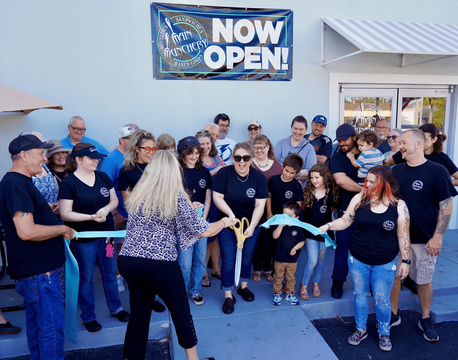 grand opening of main munchery