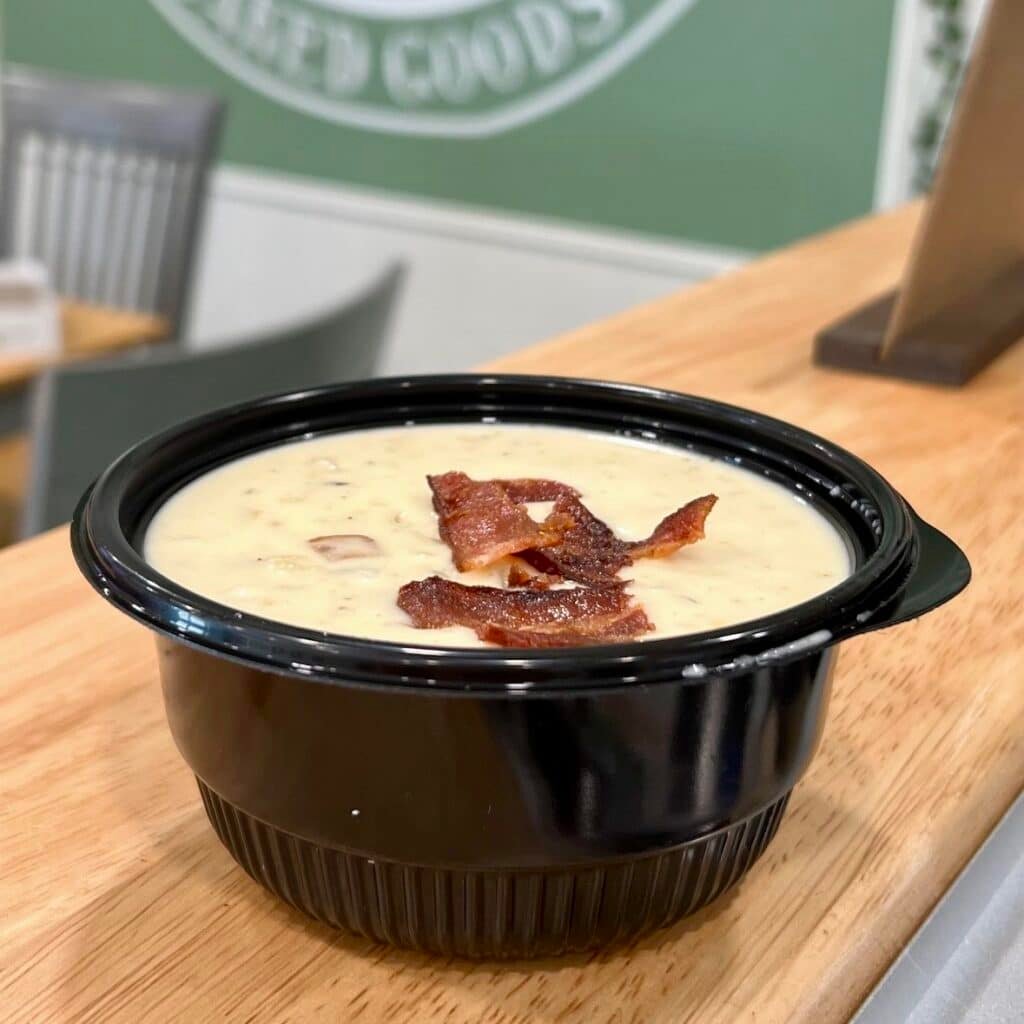 bowl of clam chowder